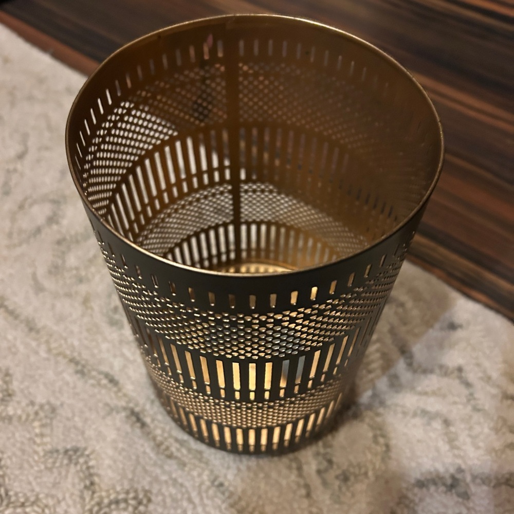 Elegant Gold Black Metal Candle Holder Hurricane